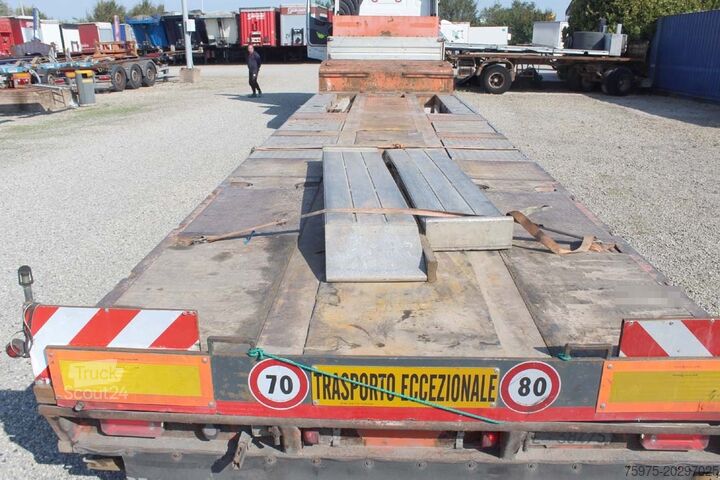 Dieplader oplegger voor het vervoer van bouwmachines de angelis carrellone 4assi buche rampe usato