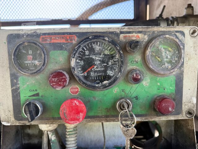 Autopompa per calcestruzzo Iveco Magirus 330