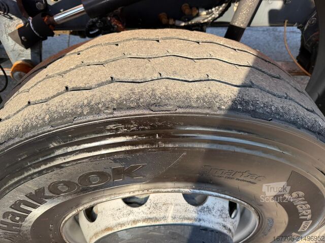 Concrete mixer truck Astra HD9 84.48