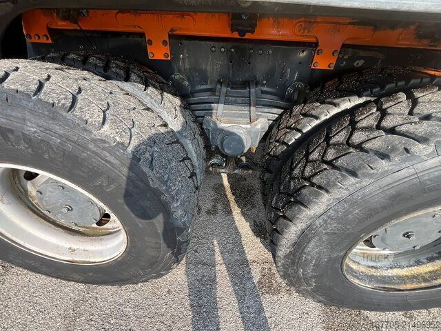 Concrete mixer truck Astra HD9 84.48