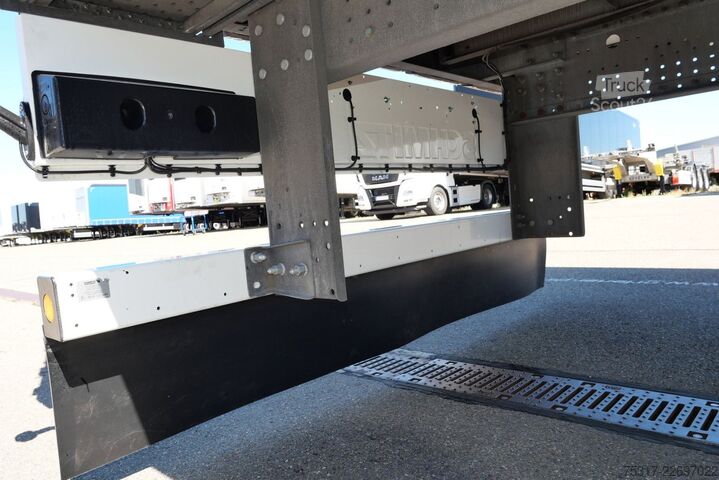 Gesloten oplegger SCHMITZ CARGOBULL SKO 24/ DOPPELSTOCK / ZURRLEISTE / 2 x LIFTACHSE