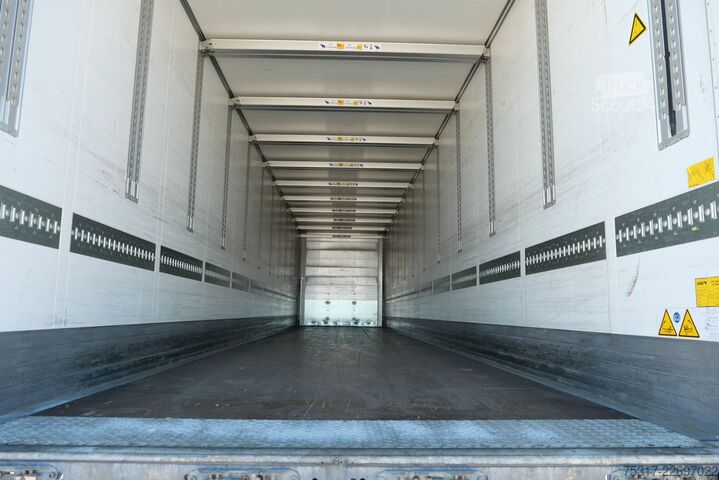 Gesloten oplegger SCHMITZ CARGOBULL SKO 24/ DOPPELSTOCK / ZURRLEISTE / 2 x LIFTACHSE