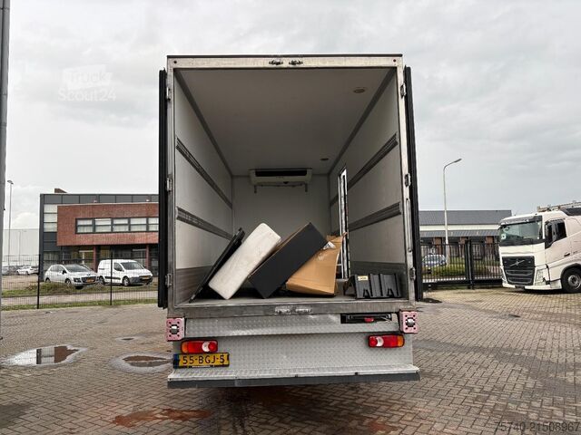 Transport frigorifique DAF LF220FA + Thermo king + euro 6 + manual