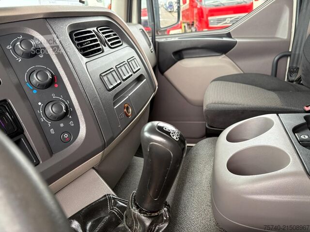 Transport frigorifique DAF LF220FA + Thermo king + euro 6 + manual