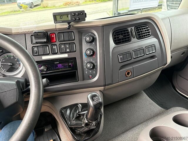 Transport frigorifique DAF LF220FA + Thermo king + euro 6 + manual