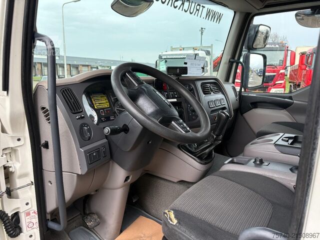 Transport frigorifique DAF LF220FA + Thermo king + euro 6 + manual