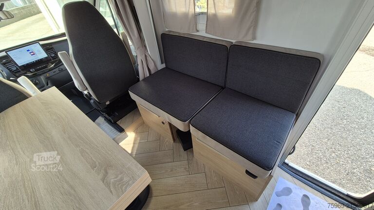 Autocaravana semi-integrada Chausson 640 TITANIUM LINE M26