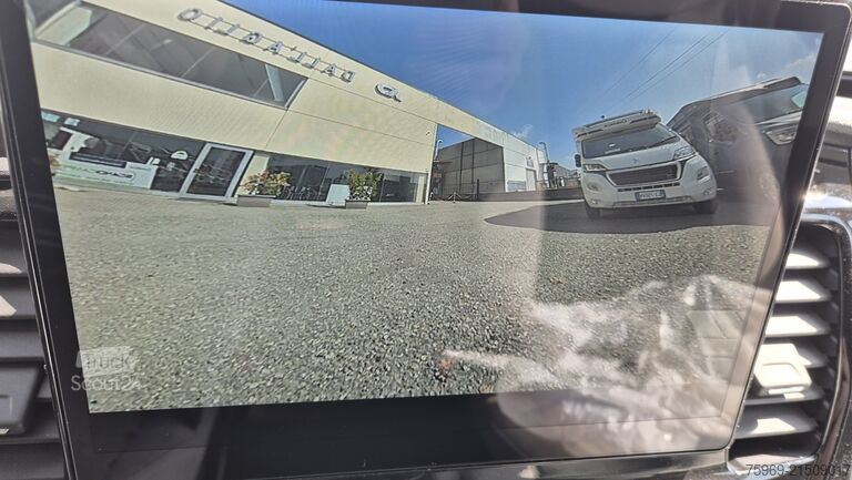 Autocaravana semi-integrada Chausson 640 TITANIUM LINE M26