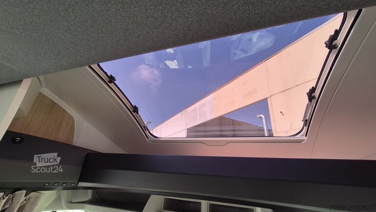 Autocaravana semi-integrada Chausson 640 TITANIUM LINE M26