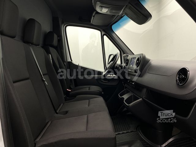 Vrachtwagen met bakwagen MERCEDES-BENZ Sprinter 519 Aut.*AHK 3,0t* Distronic+Kamera+Nav