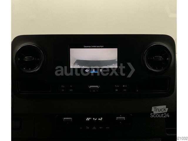 Vrachtwagen met bakwagen MERCEDES-BENZ Sprinter 519 Aut.*AHK 3,0t* Distronic+Kamera+Nav