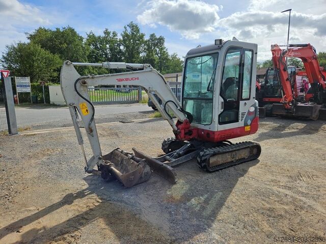 حفارة صغيرة Takeuchi TB 219