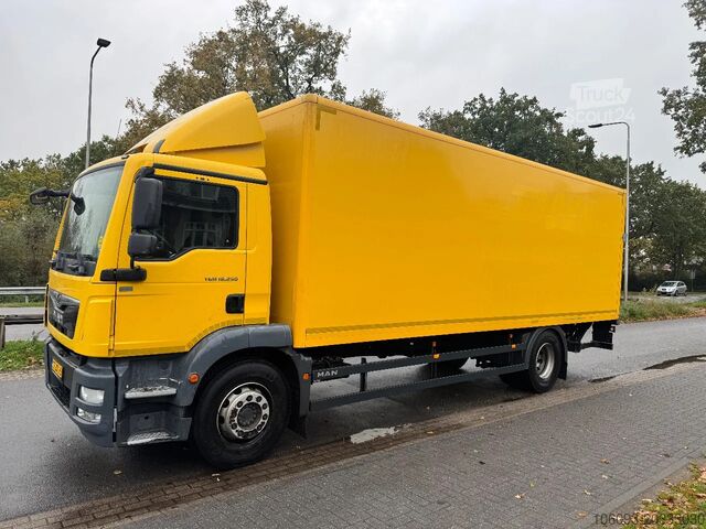 Suitcase MAN TGM 18.250 Bakwagen