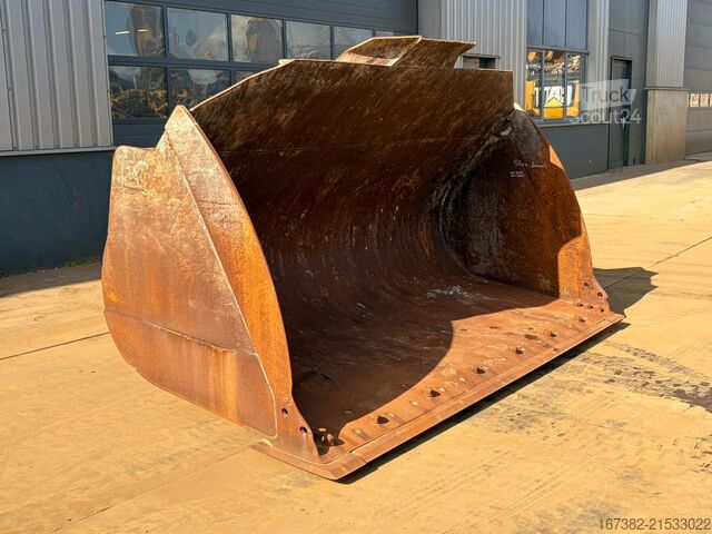 стандартна кофа Caterpillar 966 / 972 G/H/K/M STD Bucket cutting edge