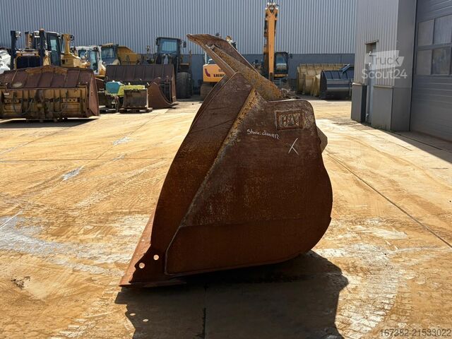 стандартна кофа Caterpillar 966 / 972 G/H/K/M STD Bucket cutting edge