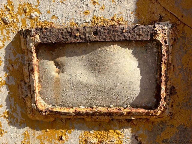 стандартна кофа Caterpillar 966 / 972 G/H/K/M STD Bucket cutting edge