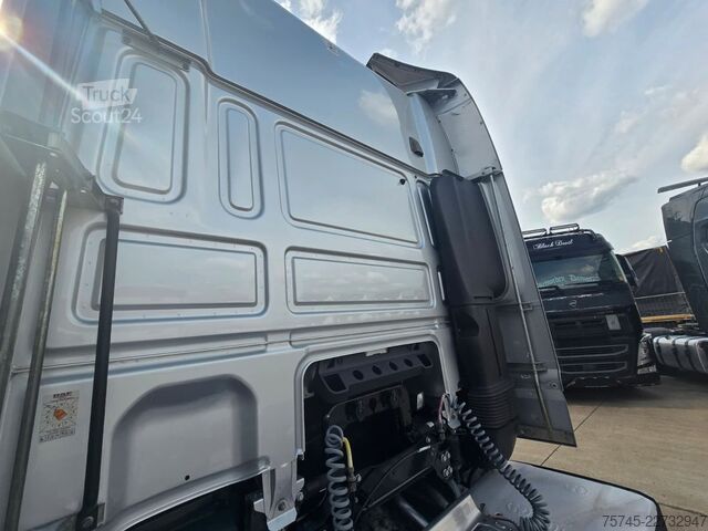 Влекач за голям обем DAF XF 480 * STANDKLIMA * TEMP * RETARDER * SPURHALT