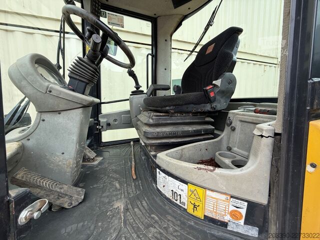 Челен товарач YANMAR V70S Schwenklader / 2017 BJ / Schaufel + Gabel