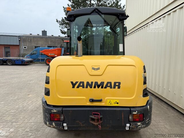 Челен товарач YANMAR V70S Schwenklader / 2017 BJ / Schaufel + Gabel