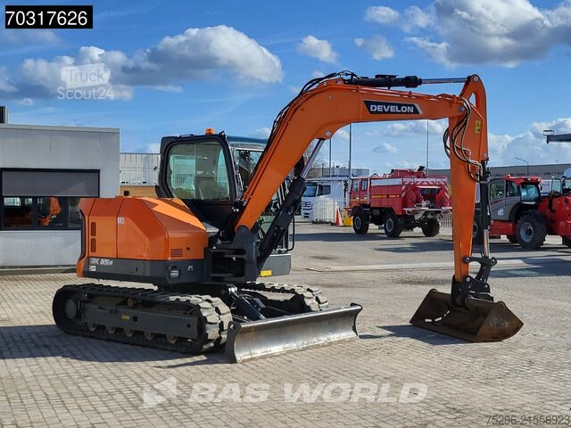 Minikoparka Doosan DX85 R-7 A/C - 3 Buckets
