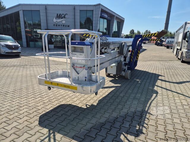 Ant sunkvežimio sumontuota darbo platforma Falcon Lifts FS290 - Serviced - 1 Owner - ONLY 100MTH