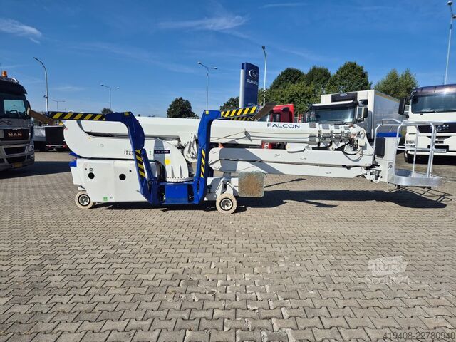 Ant sunkvežimio sumontuota darbo platforma Falcon Lifts FS290 - Serviced - 1 Owner - ONLY 100MTH