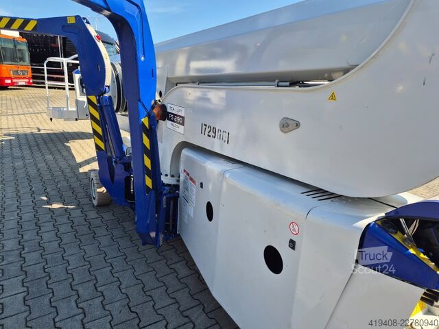 Ant sunkvežimio sumontuota darbo platforma Falcon Lifts FS290 - Serviced - 1 Owner - ONLY 100MTH