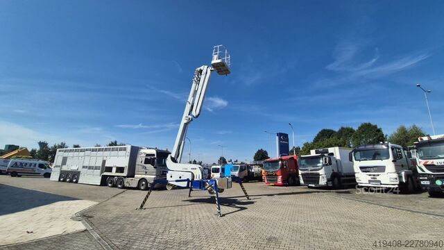 Ant sunkvežimio sumontuota darbo platforma Falcon Lifts FS290 - Serviced - 1 Owner - ONLY 100MTH