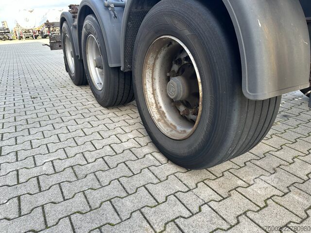 Transport de conteneurs Krone 40FT High Cube Chassis / BPW / drum / NL-chassi...