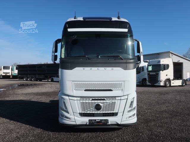 Standartinis vilkikas Volvo FH 500 Aero Euro 6 Globetrotter XL Leder
