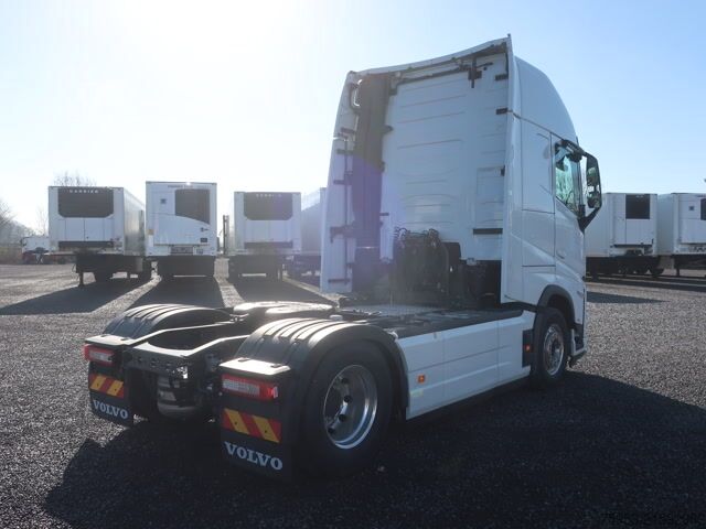 Standartinis vilkikas Volvo FH 500 Aero Euro 6 Globetrotter XL Leder