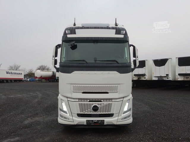 Standartinis vilkikas Volvo FH 500 Aero Euro 6 Globetrotter XL Leder Mikrowell