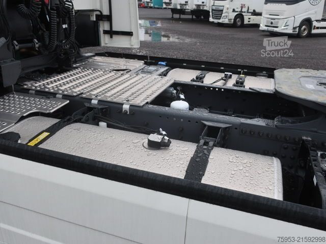 Standartinis vilkikas Volvo FH 500 Aero Euro 6 Globetrotter XL Leder Mikrowell