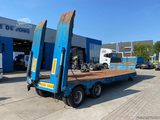 Góndola de cama semirrebajada Fruehauf / Hydraulic Ramps / 32 Ton