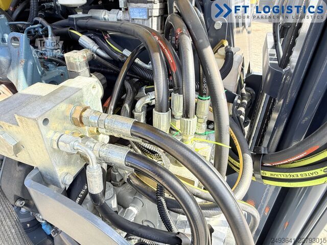 Nelisuuntatrukki Combilift CB3000 DIESEL TRIPLEX 5500 FREE-LIFT