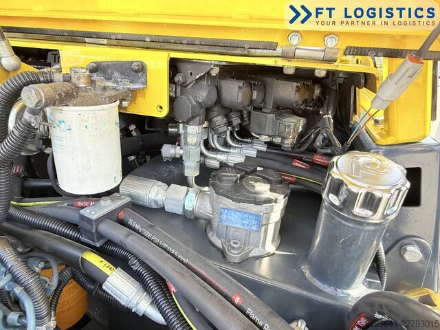 Nelisuuntatrukki Combilift CB3000 DIESEL TRIPLEX 5500 FREE-LIFT