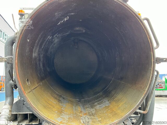 Zuigvoertuig Volvo FM 400 8x4 Manual Wicom Combi