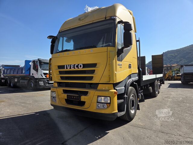 Autocarro pianale Iveco Stralis 260S42