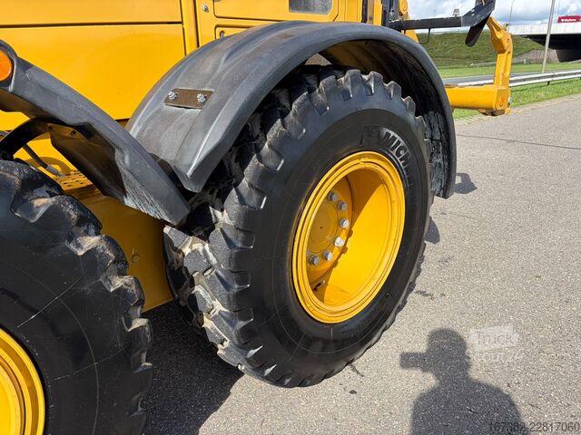 Grejder Caterpillar 140 AWD 15A CE / TUV / EPA Trimble prepared