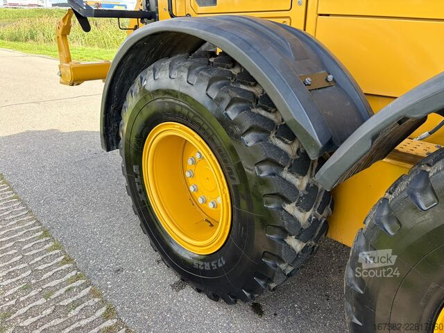 Grejder Caterpillar 140 AWD 15A CE / TUV / EPA Trimble prepared
