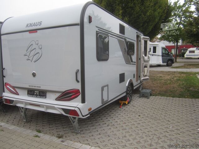 Karavan KNAUS SÜDWIND 500 QDK Black Select MJ2027 LP 41.590¤
