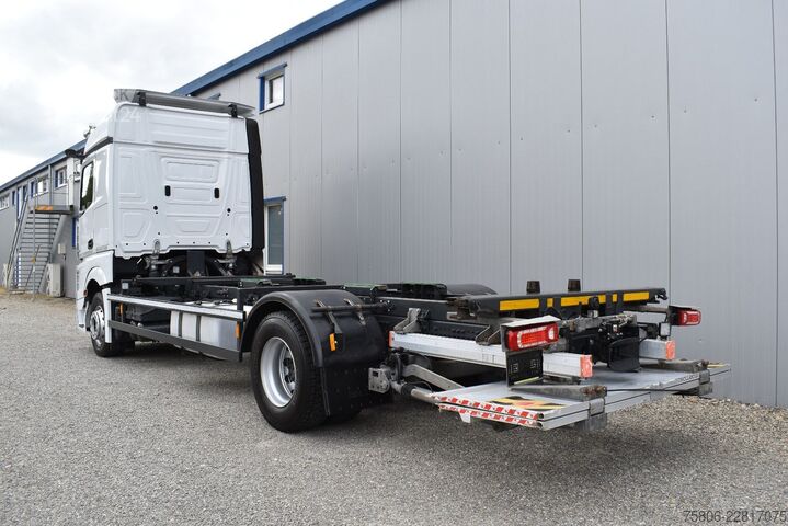 Camión con caja móvil MERCEDES-BENZ Actros 1845 L BDF Retarder