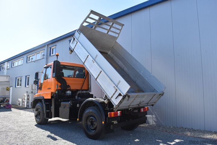 Ostalo UNIMOG U300 VarioPilot Frontzapfwelle Anbauplatte