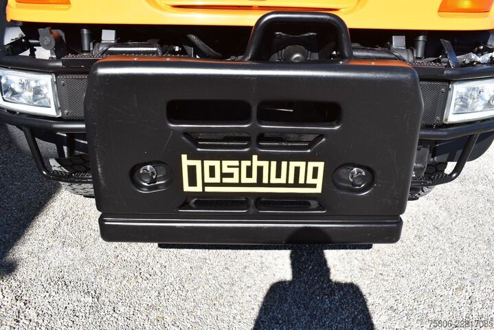 Ostalo UNIMOG U300 VarioPilot Frontzapfwelle Anbauplatte