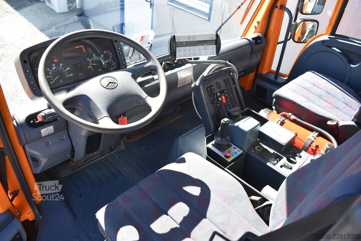 Ostalo UNIMOG U300 VarioPilot Frontzapfwelle Anbauplatte