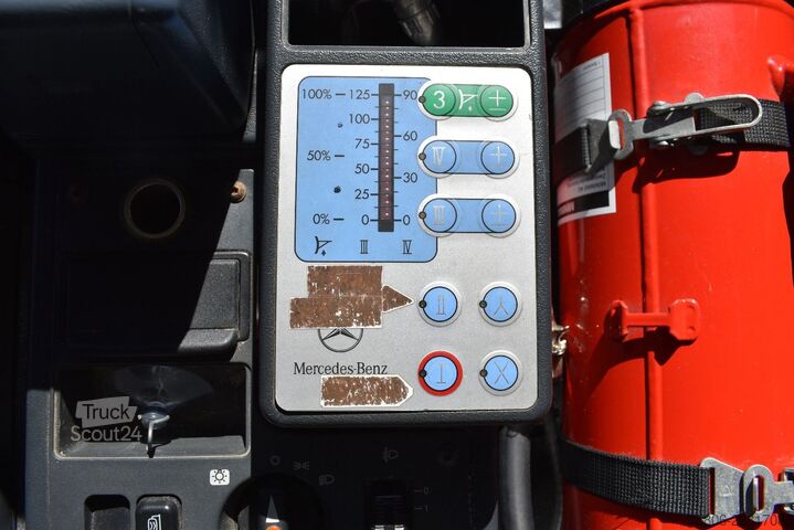 Ostalo UNIMOG U300 VarioPilot Frontzapfwelle Anbauplatte