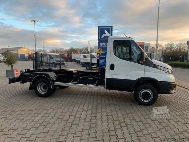 Furgón volquete trilateral IVECO Daily 70C18HP MY26 Hyva Abrollerkipper 05-32 AHK