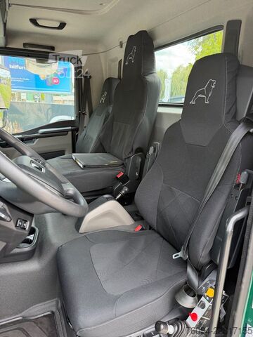 Jeřáb na nákladním automobilu MAN TGM 18.320 4x2 Kipper KRAN 15m FUNK AHK