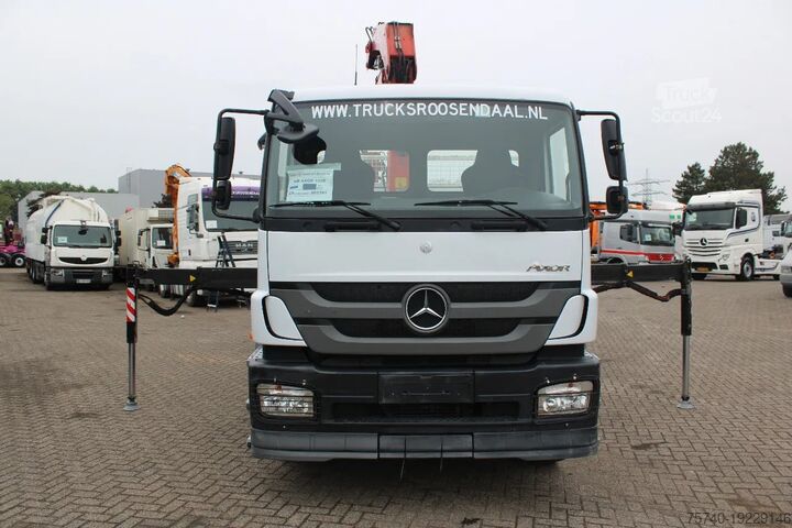 Vrachtwagen met kraan Mercedes-Benz Axor 1929 + FASSI F135 + REMOTE + EURO 5 + MANUAL