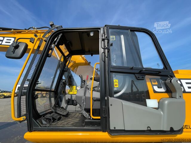 Excavator pe șenile JCB 205